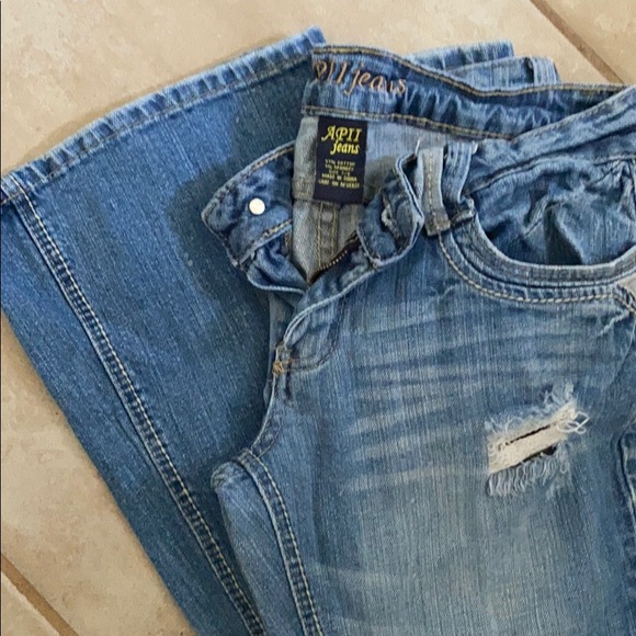 Apii size 7/8 distressed jeans love these jeans - Picture 3 of 4